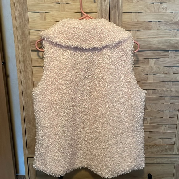 NWOT Krazy Kat fully lined polyester faux fur vest, open front, light pink, Sz S - Picture 5 of 5